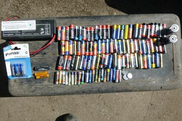 Abb. 13: Aussortierte Batterien aus der ersten Sortierkampagne