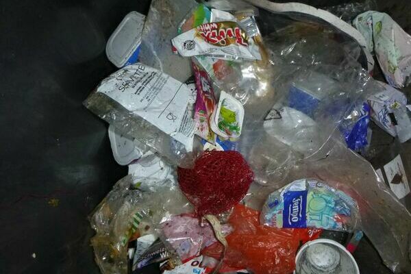 Abb. 10: Aussortierte recyclingf�hige Wertstoffe, Kunststoffverpackungen